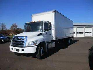 2016 HINO 268A
