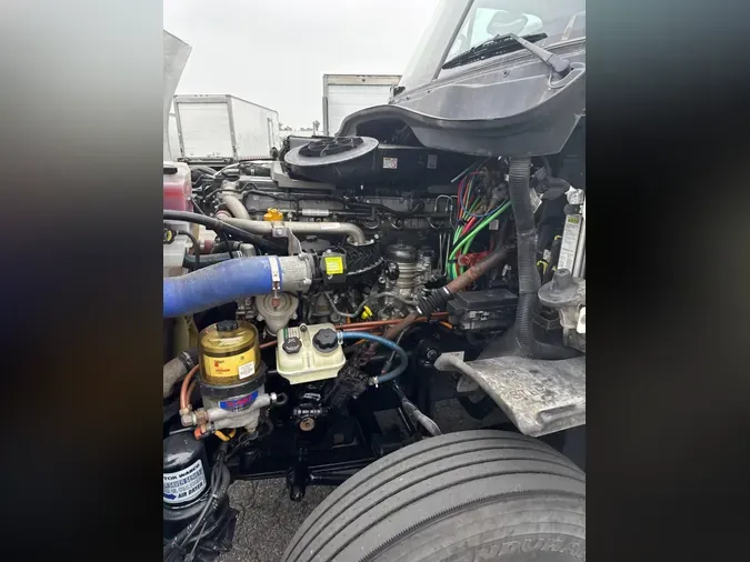 2019 FREIGHTLINER/MERCEDES CASCADIA 125