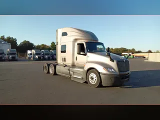 2022 International LT