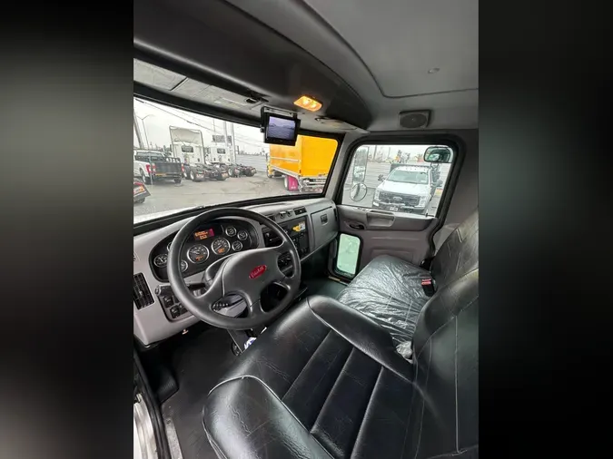2019 Peterbilt 337