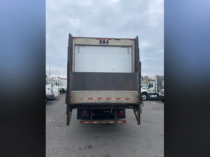 2018 FREIGHTLINER/MERCEDES M2 106