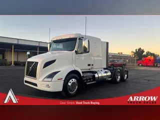 2019 VOLVO VNR400