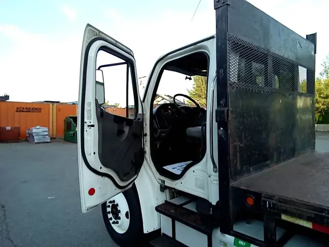 2015 Freightliner M2
