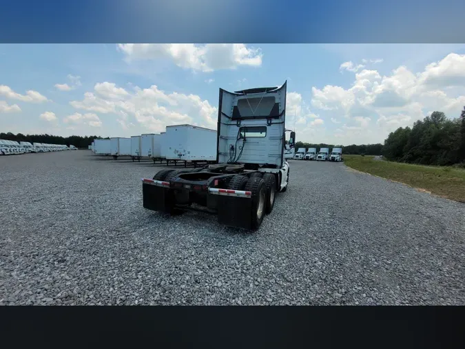 2019 Volvo VNL300