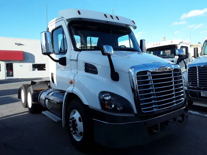 2018 FREIGHTLINER/MERCEDES CASCADIA 113