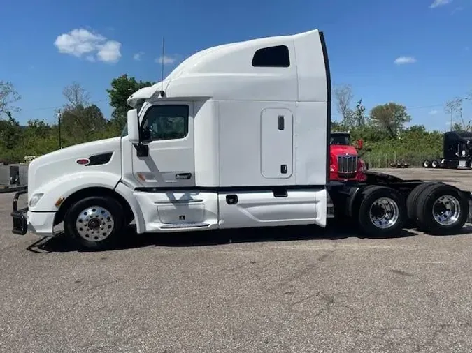 2022 Peterbilt 579