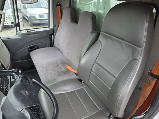 2017 NAVISTAR INTERNATIONAL 4300