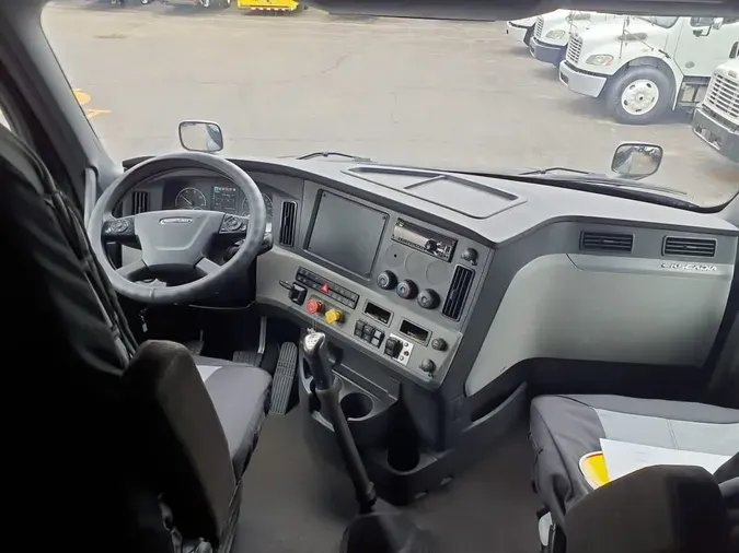 2020 FREIGHTLINER NEW CASCADIA PX12664