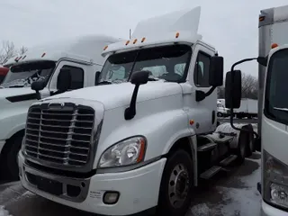 2015 FREIGHTLINER/MERCEDES CASCADIA 125