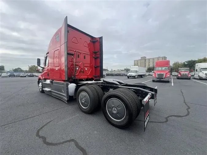 2020 FREIGHTLINER CA126