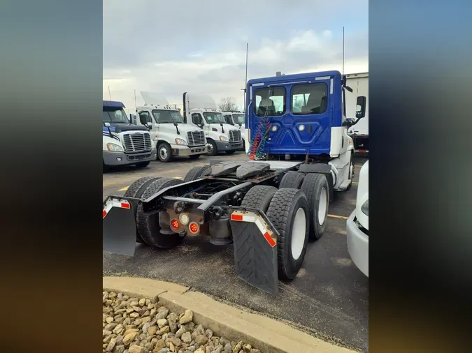 2019 FREIGHTLINER/MERCEDES CASCADIA 125