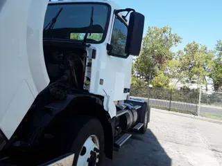 2016 VOLVO VNL42TRACTOR