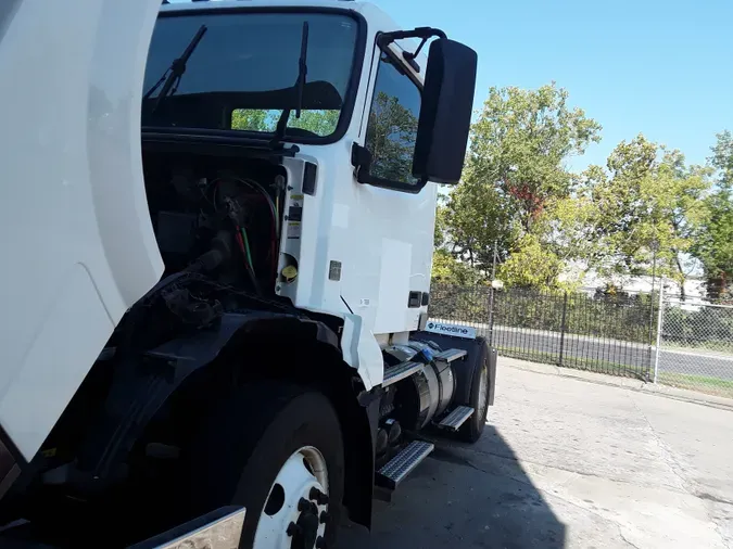 2016 VOLVO VNL42TRACTOR9e25e91a1ea3527078f752da8298a9f3