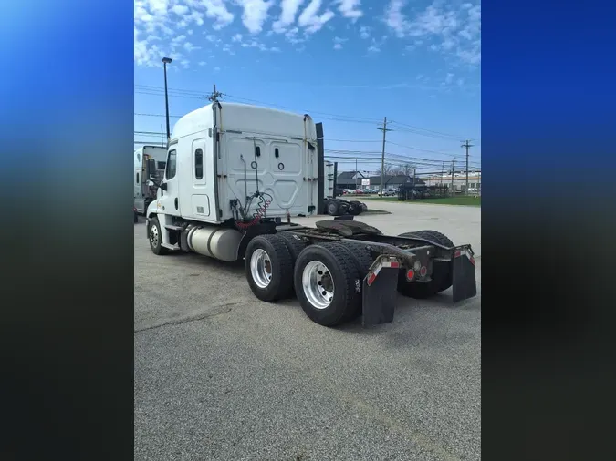 2018 FREIGHTLINER/MERCEDES CASCADIA 125