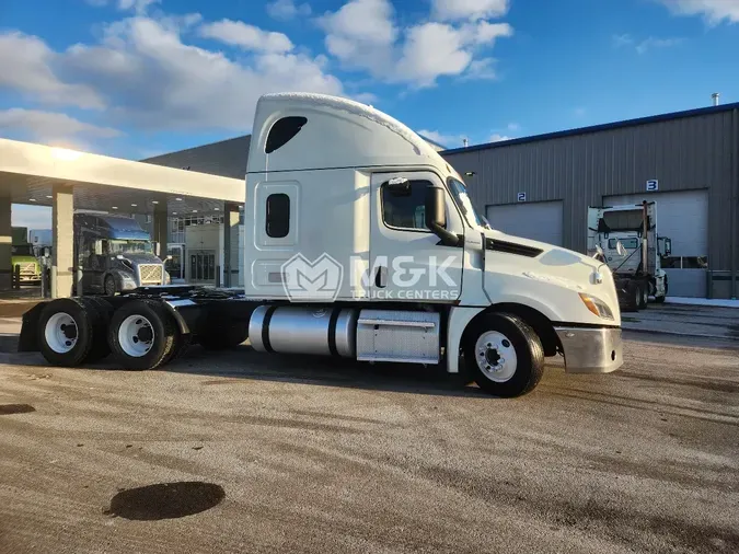 2019 FREIGHTLINER Cascadia 126