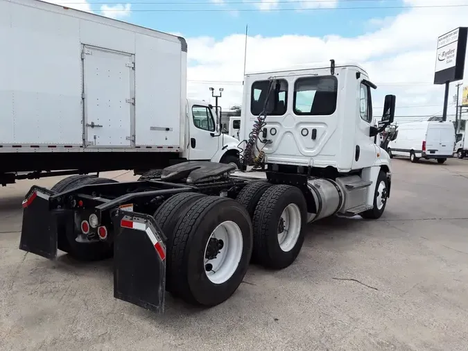 2020 FREIGHTLINER CASCADIA 125