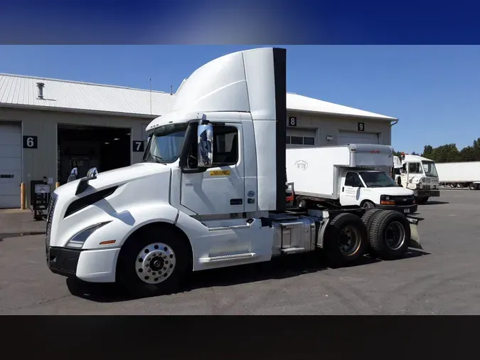 2018 Volvo VNL300