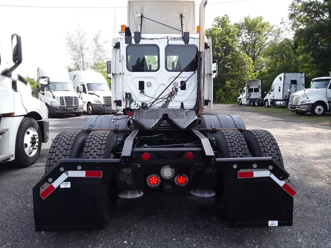 2015 FREIGHTLINER/MERCEDES CASCADIA 125