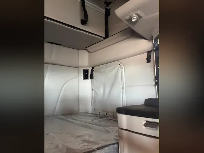2024 Peterbilt 579