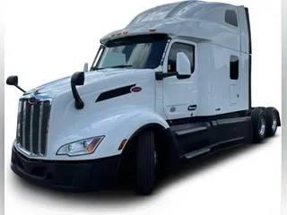 2022 Peterbilt 579