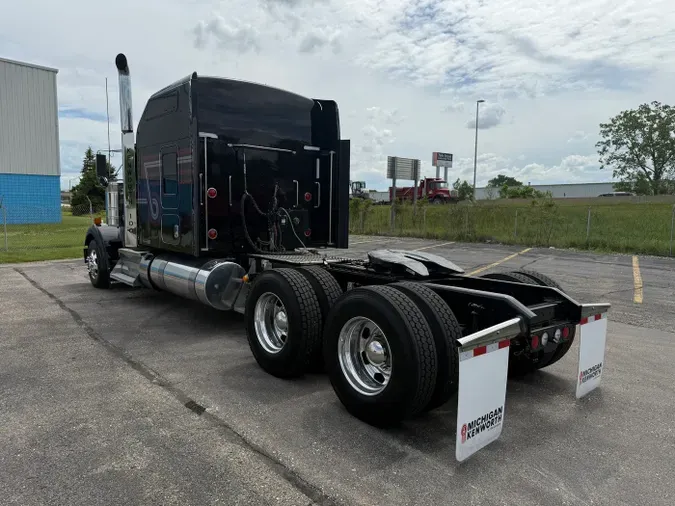 2024 Kenworth W900L