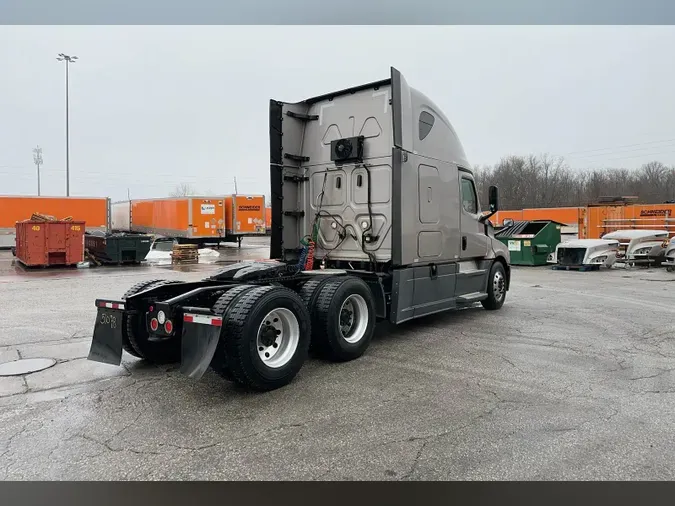 2020 Freightliner Cascadia