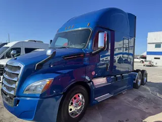 2020 Freightliner Cascadia 126