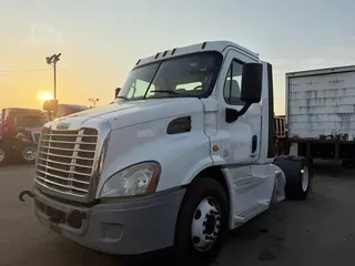 2016 FREIGHTLINER CASCADIA 113