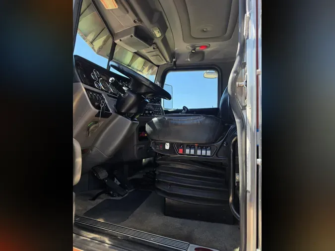 2016 Peterbilt 389