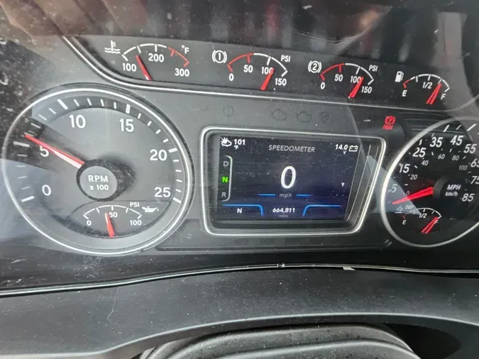 2023 International LT625
