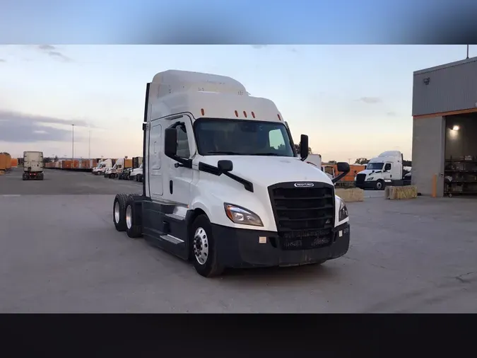 2021 Freightliner Cascadia 1269e43d0566d6d97d025c845b6a0ef7377