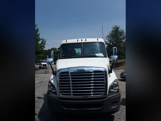 2018 FREIGHTLINER/MERCEDES CASCADIA 113