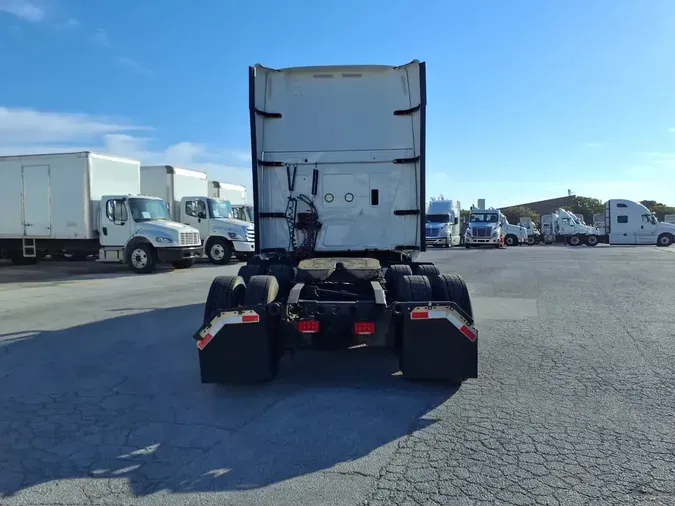 2020 NAVISTAR INTERNATIONAL LT625 SLPR CAB