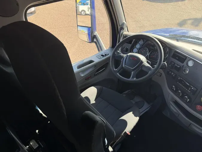 2022 Peterbilt 579