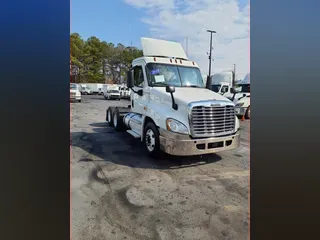 2019 FREIGHTLINER/MERCEDES CASCADIA 125