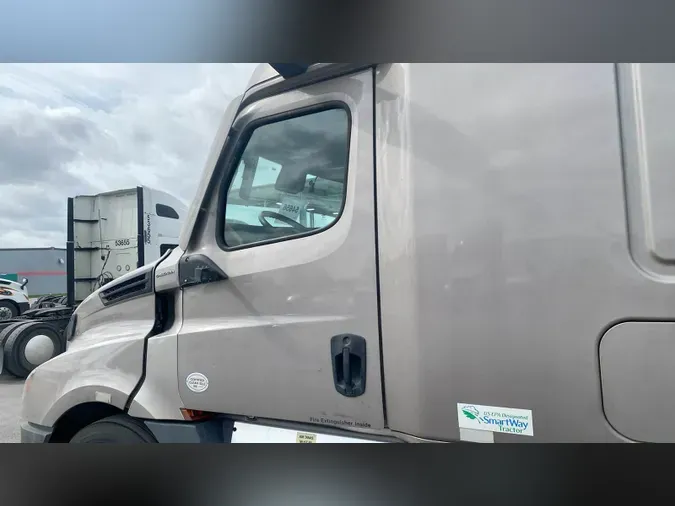 2023 Freightliner Cascadia 126