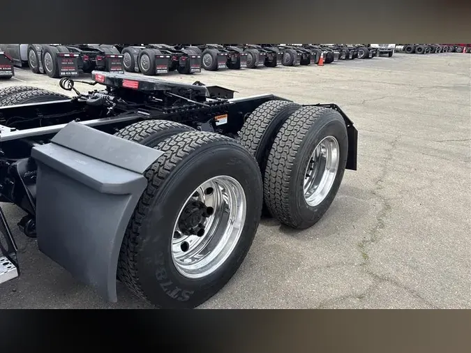 2022 FREIGHTLINER CA126