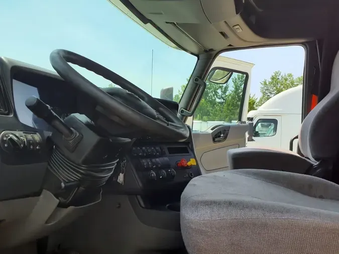 2019 NAVISTAR INTERNATIONAL LT625 SLPR CAB