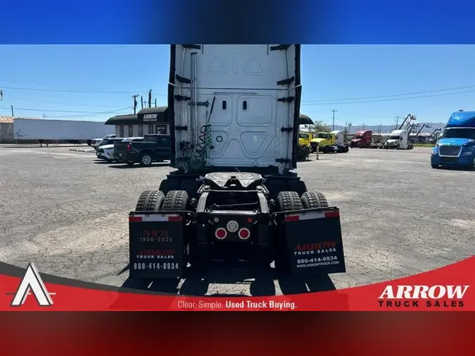 2021 FREIGHTLINER CASCADEVO1