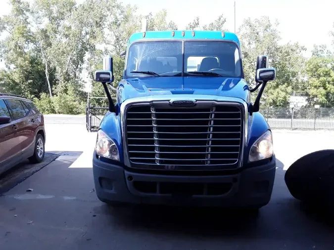 2020 FREIGHTLINER/MERCEDES CASCADIA 125