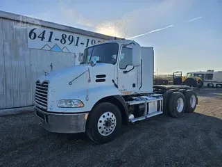 2013 MACK PINNACLE CXU613