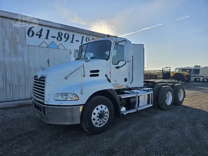 2013 MACK PINNACLE CXU6139e5a65444dfee8d92ccf2c612905362f