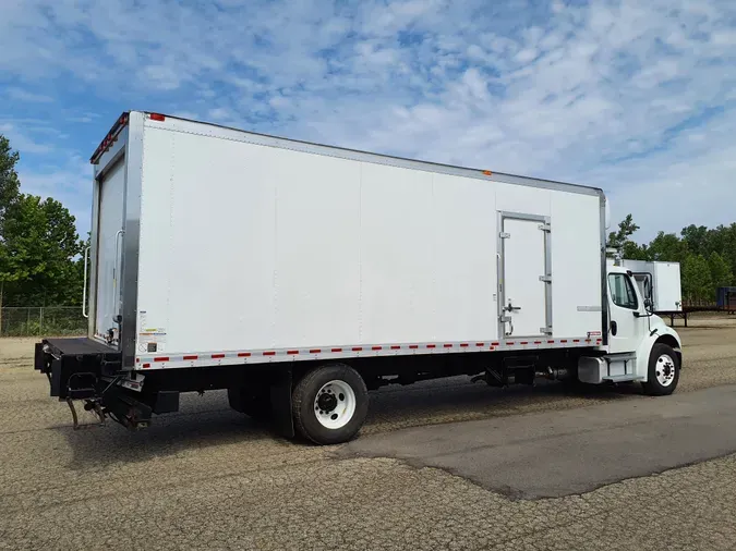 2017 FREIGHTLINER/MERCEDES M2 106