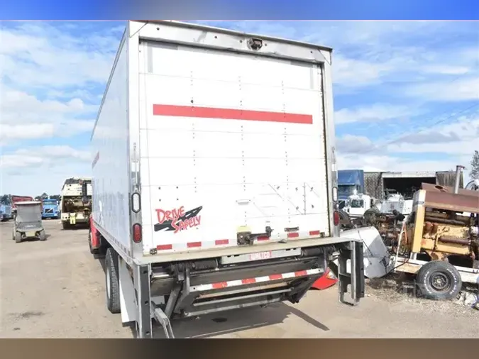 2014 FREIGHTLINER BUSINESS CLASS M2 106