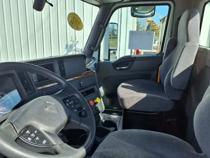 2022 NAVISTAR INTERNATIONAL LT625 DAYCAB T/A