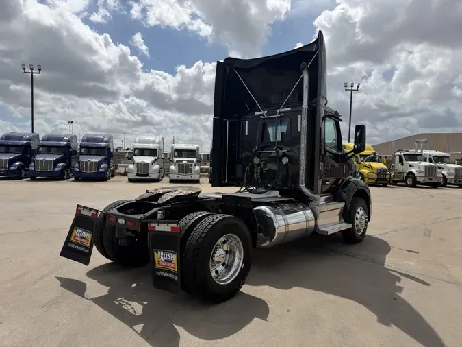 2021 Peterbilt 5799e6da04e1711259d9b6a0b15e23231d6