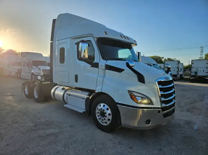 2020 FREIGHTLINER/MERCEDES NEW CASCADIA 116