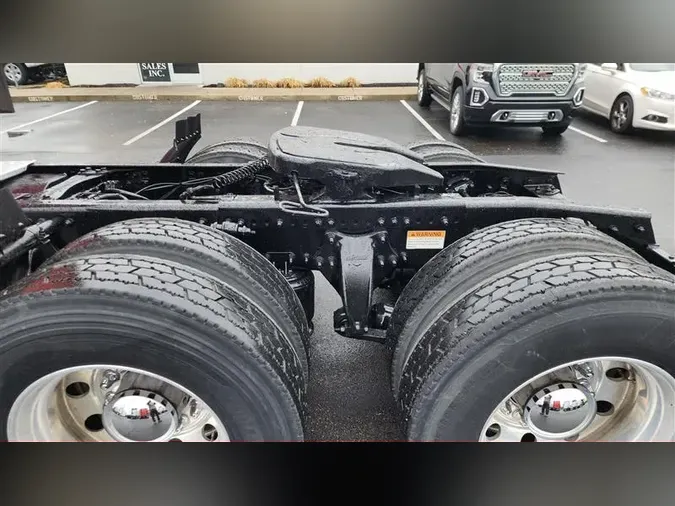 2022 FREIGHTLINER CA126