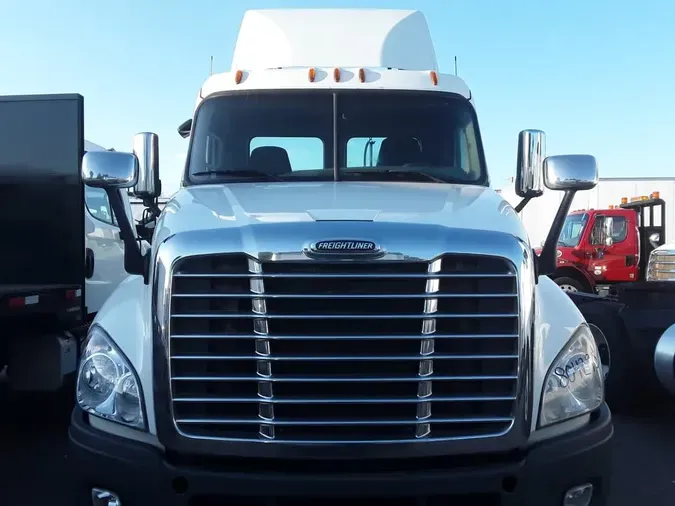 2019 FREIGHTLINER/MERCEDES CASCADIA 125
