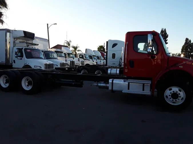 2019 FREIGHTLINER/MERCEDES M2 106